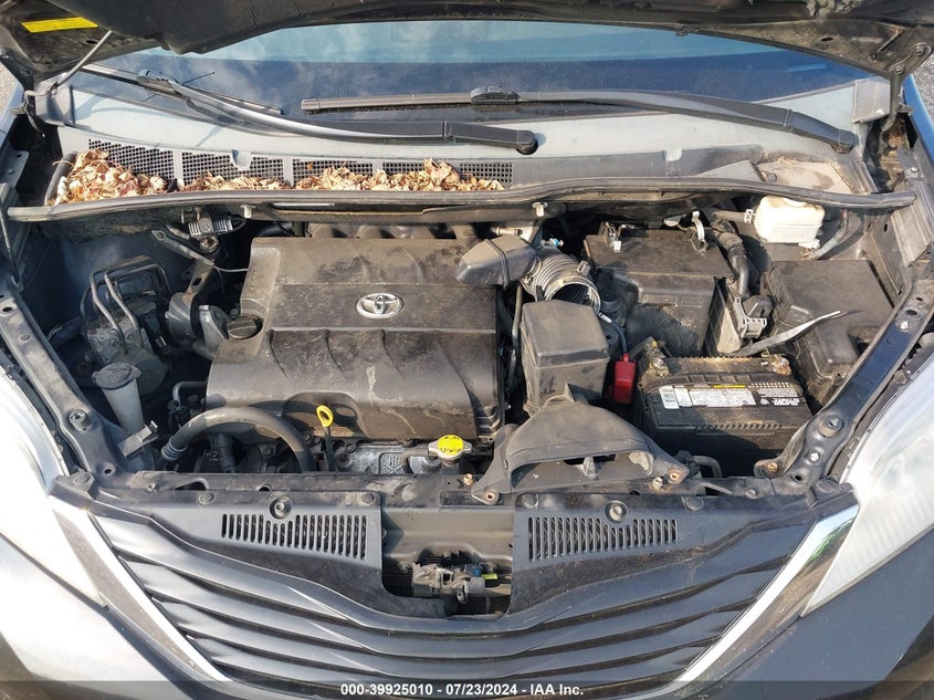 2011 Toyota Sienna Le VIN: 5TDKK3DC4BS072876 Lot: 39925010