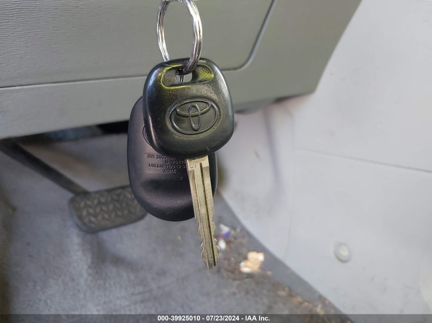 2011 Toyota Sienna Le VIN: 5TDKK3DC4BS072876 Lot: 39925010