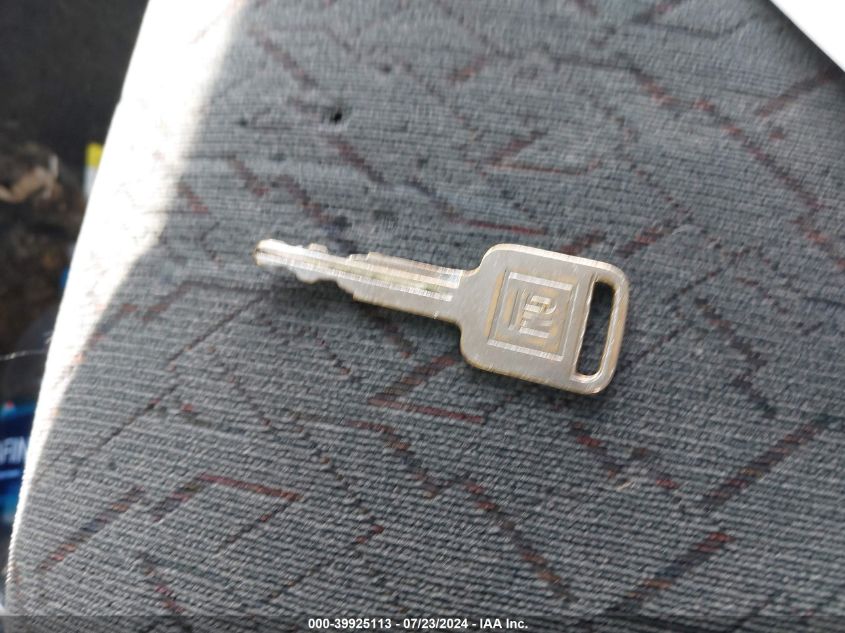 2002 Chevrolet Tracker Hard Top Lt VIN: 2CNBE634126949980 Lot: 39925113