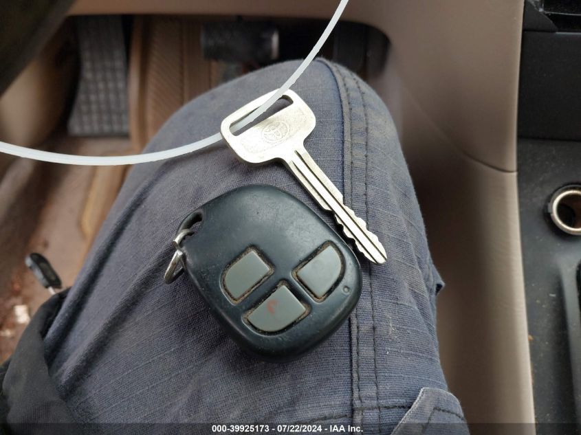 2004 Toyota Corolla Ce VIN: 2T1BR32E44C271289 Lot: 39925173