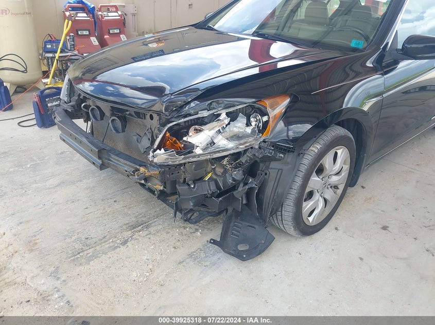 2010 Honda Accord 3.5 Ex-L VIN: 1HGCP3F81AA027812 Lot: 39925318