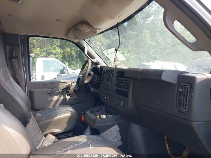 2018 Chevrolet Express 2500 Work Van VIN: 1GCWGAFP3J1332929 Lot: 39925429