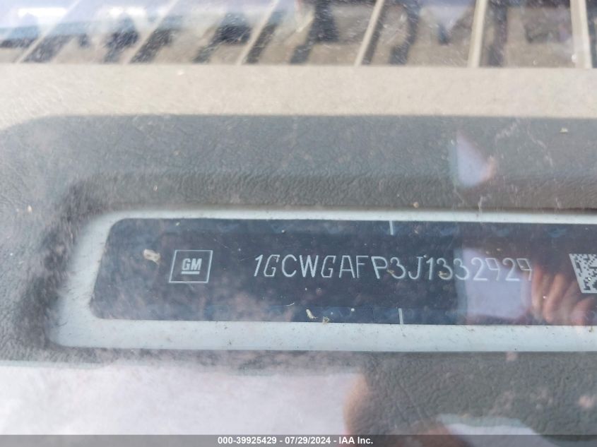 2018 Chevrolet Express 2500 Work Van VIN: 1GCWGAFP3J1332929 Lot: 39925429