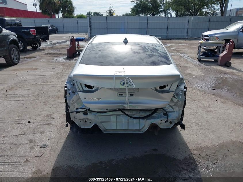 5NPD84LF7JH357858 2018 HYUNDAI ELANTRA - Image 17