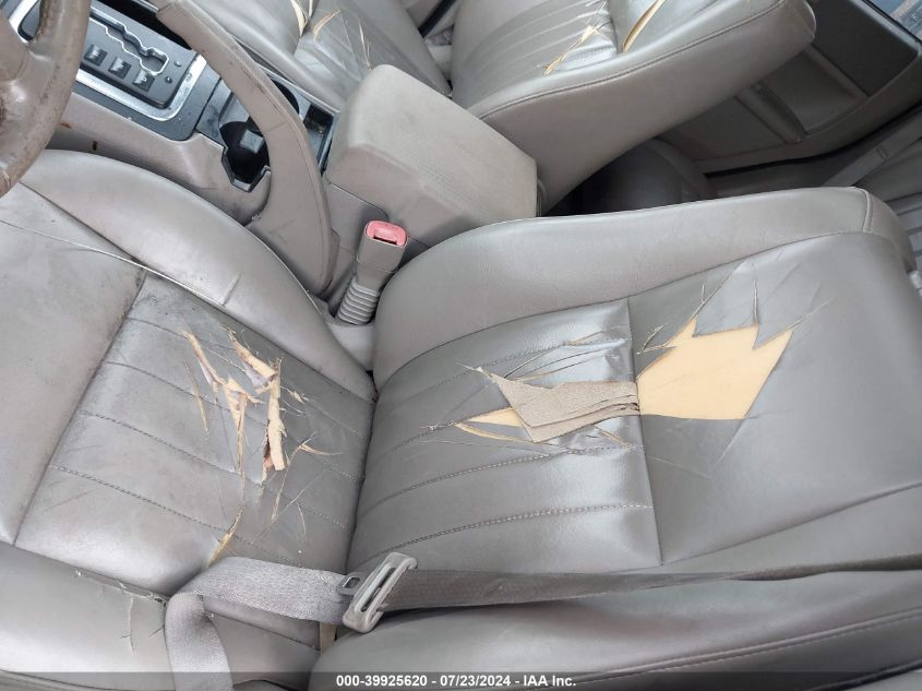 2006 Jeep Grand Cherokee Laredo VIN: 1J4GR48K66C310477 Lot: 39925620