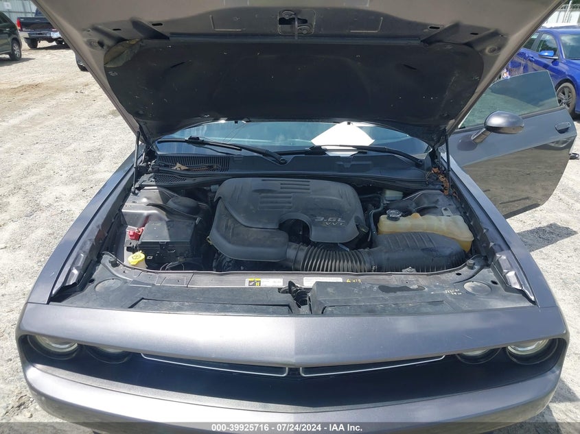 2015 Dodge Challenger Sxt VIN: 2C3CDZAG4FH712313 Lot: 39925716