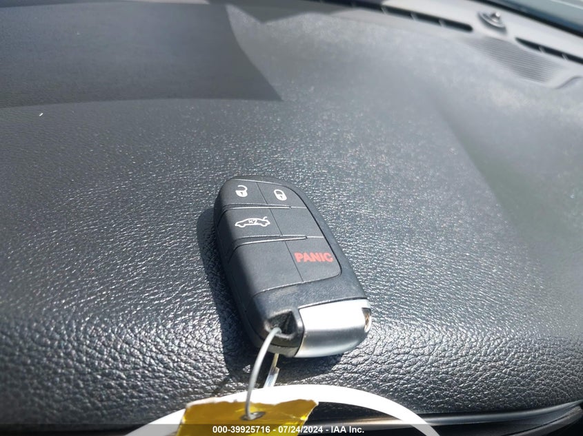 2015 Dodge Challenger Sxt VIN: 2C3CDZAG4FH712313 Lot: 39925716