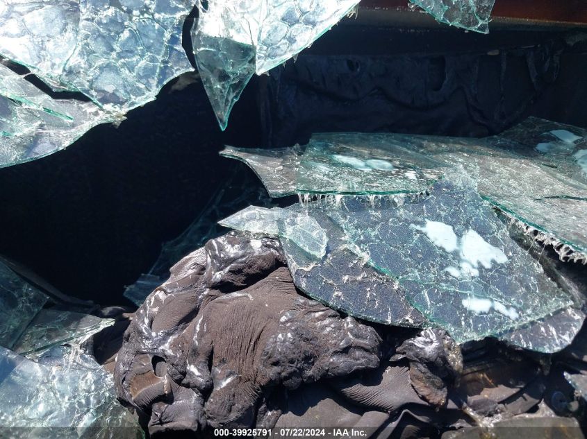 2011 Kia Soul + VIN: KNDJT2A29B7259944 Lot: 39925791