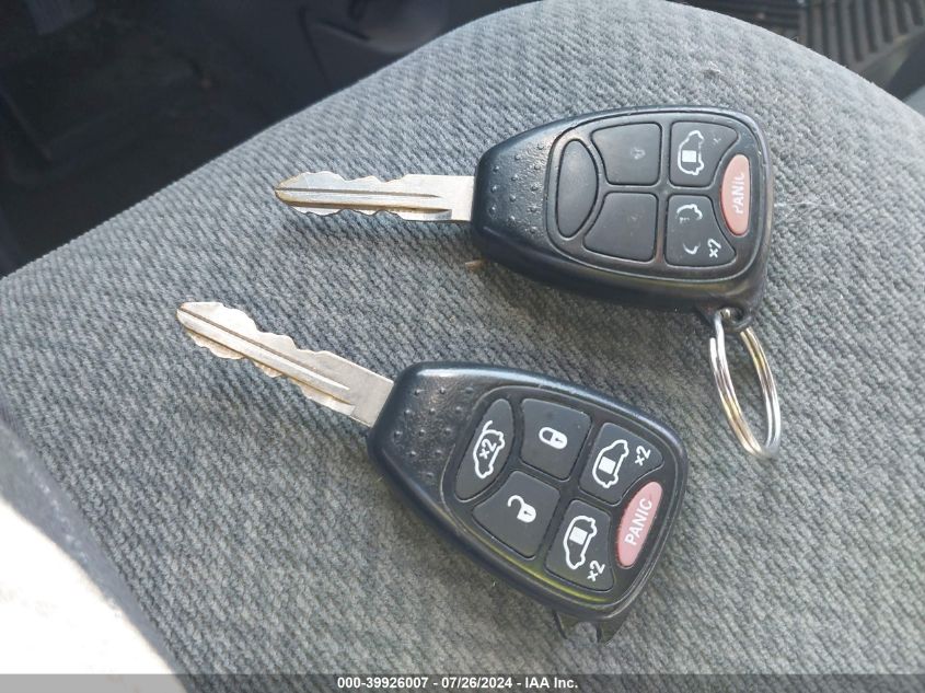 2005 Chrysler Town & Country Touring VIN: 2C4GP54L95R242410 Lot: 39926007