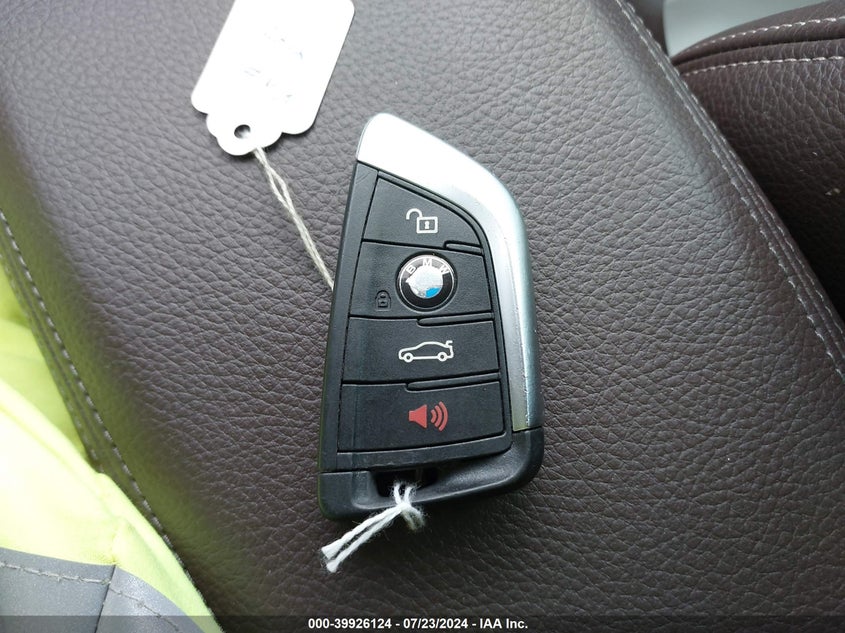 VIN WBXHT3Z36H4A56169 2017 BMW X1 XDRIVE28I