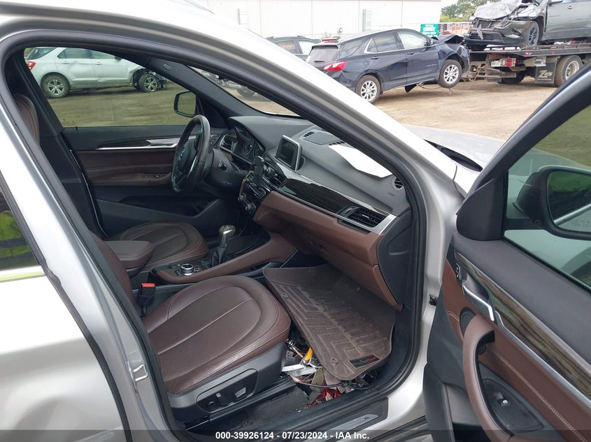 VIN WBXHT3Z36H4A56169 2017 BMW X1 XDRIVE28I
