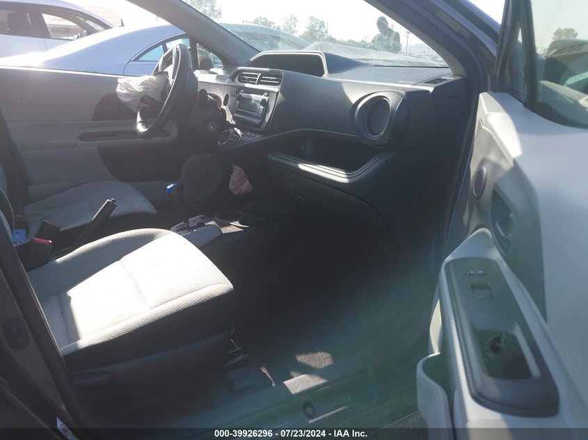 2014 Toyota Prius C VIN: JTDKDTB3XE1569414 Lot: 39926296