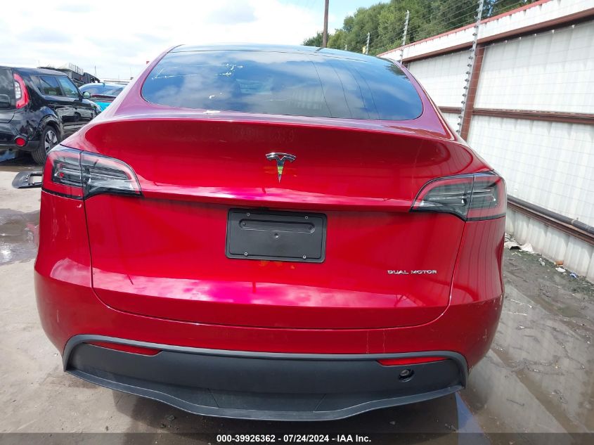 2024 Tesla Model Y VIN: 7SAYGDEE8RA283983 Lot: 39926362