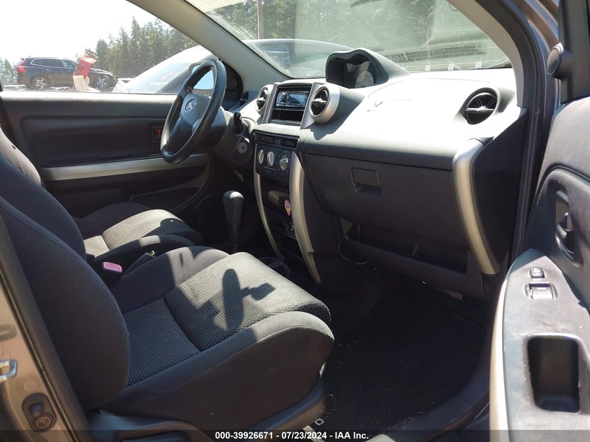 2004 Scion Xa VIN: JTKKT624740067230 Lot: 39926671