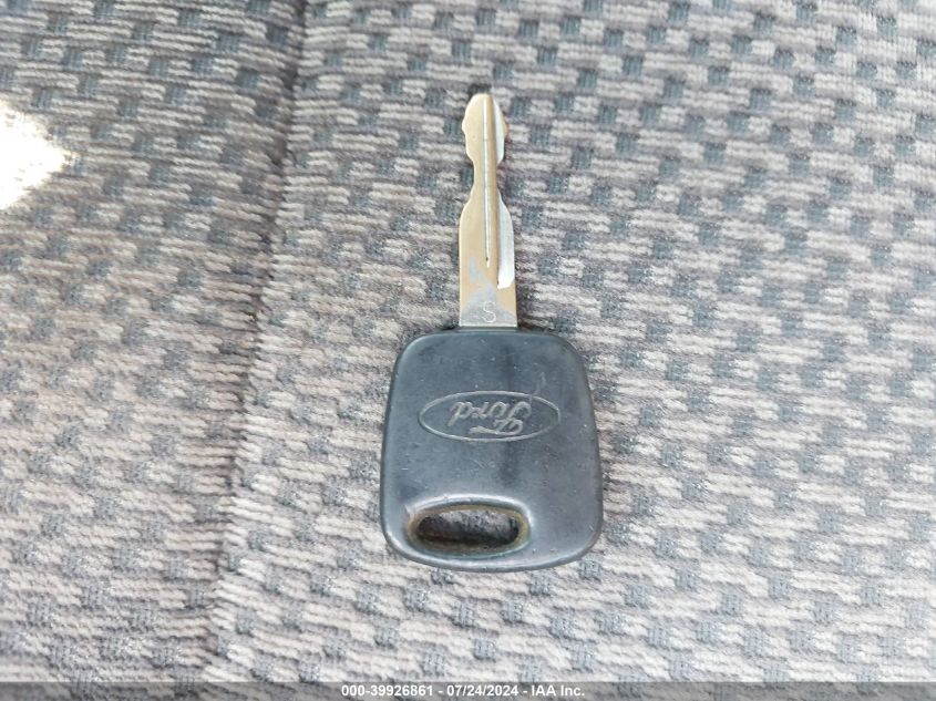 2002 Ford F150 VIN: 1FTRX18L22NB02865 Lot: 39926861