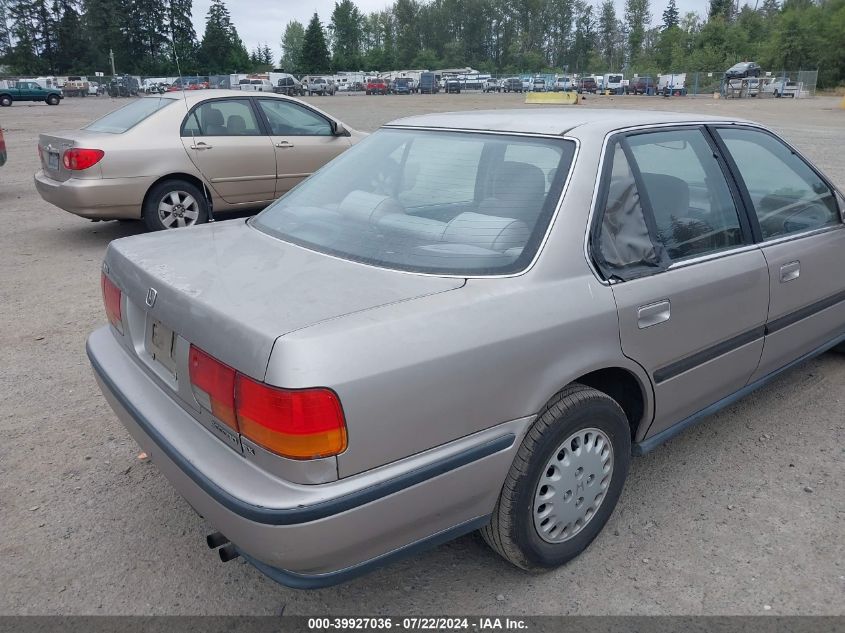 1992 Honda Accord Lx VIN: 1HGCB765XNA800245 Lot: 39927036