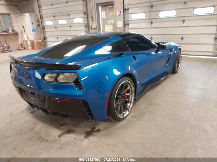2015 CHEVROLET CORVETTE VIN: 1G1YS2D60F5607558
