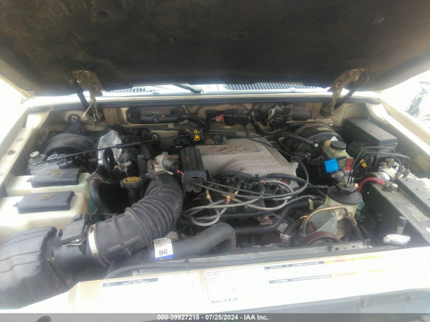 2000 Ford Explorer Xlt VIN: 1FMZU83PXYZA01677 Lot: 39927215