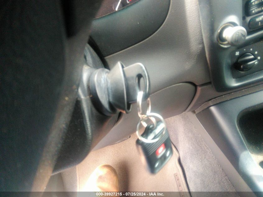 2000 Ford Explorer Xlt VIN: 1FMZU83PXYZA01677 Lot: 39927215