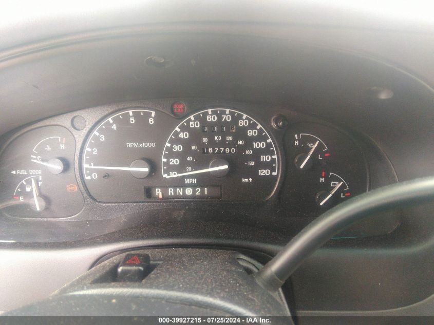 2000 Ford Explorer Xlt VIN: 1FMZU83PXYZA01677 Lot: 39927215