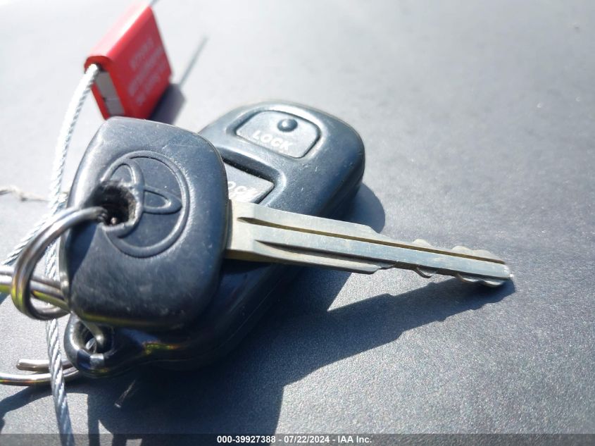 2000 Toyota Sienna Le VIN: 4T3ZF13C3YU197173 Lot: 39927388