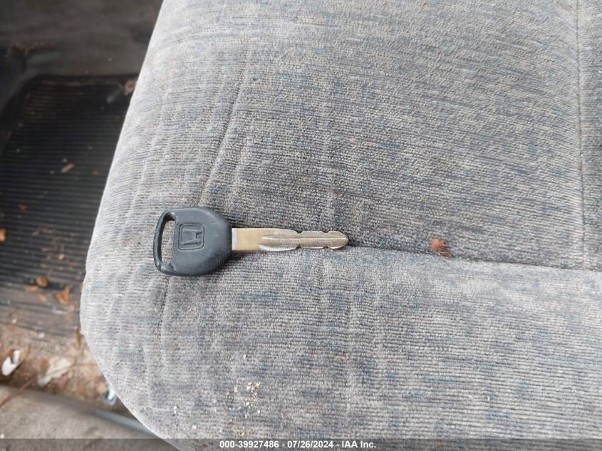 1996 Honda Accord Ex/Ex-R VIN: 1HGCD5653TA125530 Lot: 39927486