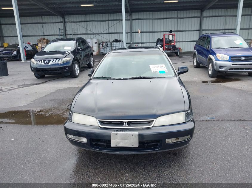 1996 Honda Accord Ex/Ex-R VIN: 1HGCD5653TA125530 Lot: 39927486