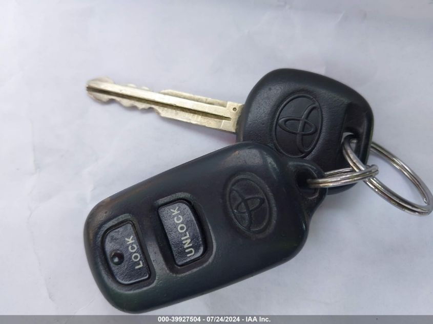 2005 Toyota Corolla Le VIN: 1NXBR32E65Z397573 Lot: 39927504