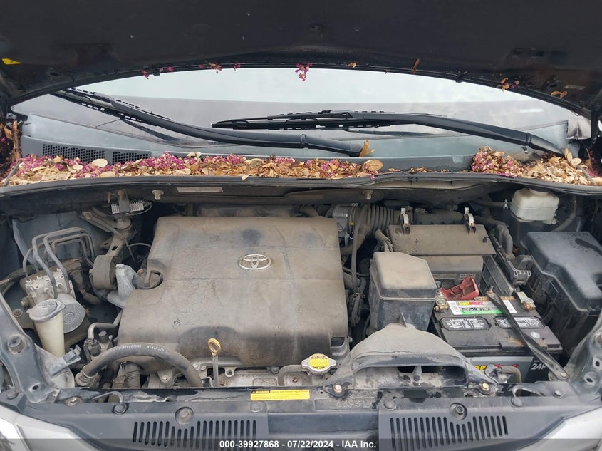 2011 Toyota Sienna Xle V6 VIN: 5TDYK3DC4BS161261 Lot: 39927868