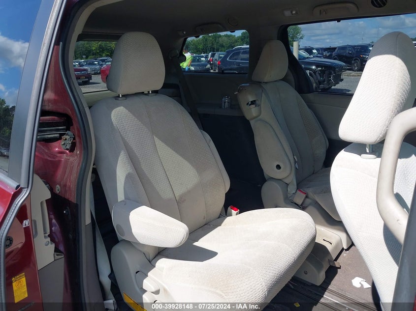 2014 Toyota Sienna Le V6 8 Passenger VIN: 5TDKK3DC4ES512745 Lot: 39928148