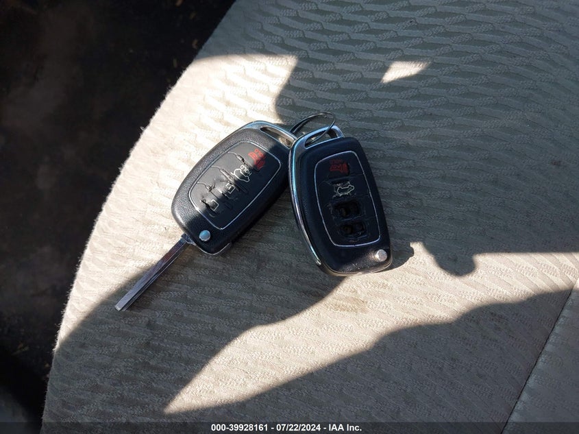 2014 Hyundai Santa Fe Sport 2.4L VIN: 5XYZTDLB2EG213536 Lot: 39928161