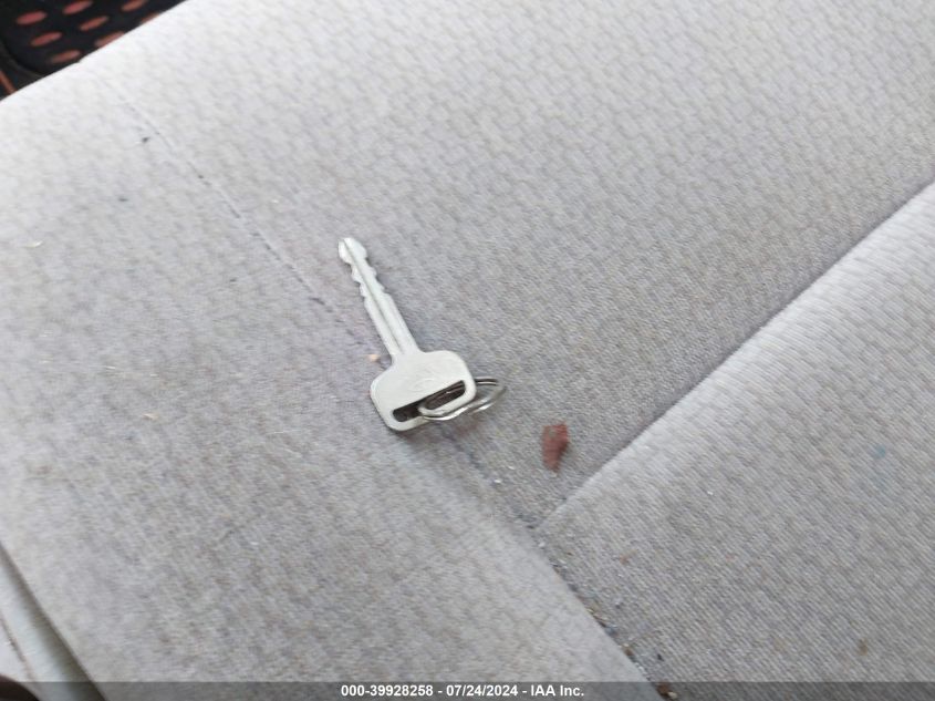 2004 Toyota Corolla Le VIN: JTDBR32E042028240 Lot: 39928258