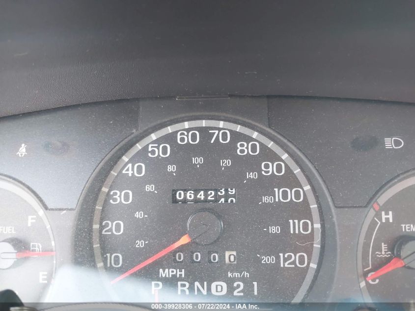 2000 Ford Crown Victoria VIN: 2FAFP73W4YX150548 Lot: 39928306