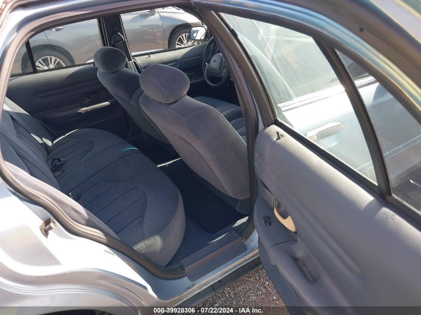 2000 Ford Crown Victoria VIN: 2FAFP73W4YX150548 Lot: 39928306