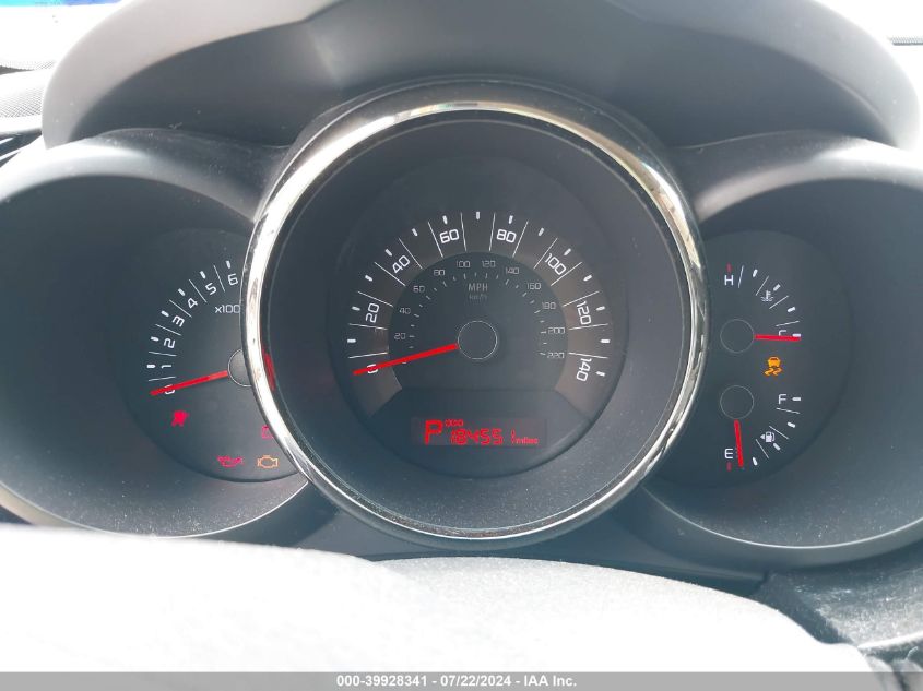 2011 Kia Soul + VIN: KNDJT2A25B7198043 Lot: 39928341