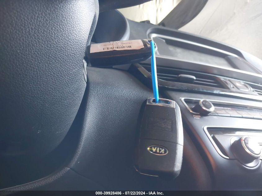 2019 Kia Optima Lx VIN: 5XXGT4L35KG353323 Lot: 39928486