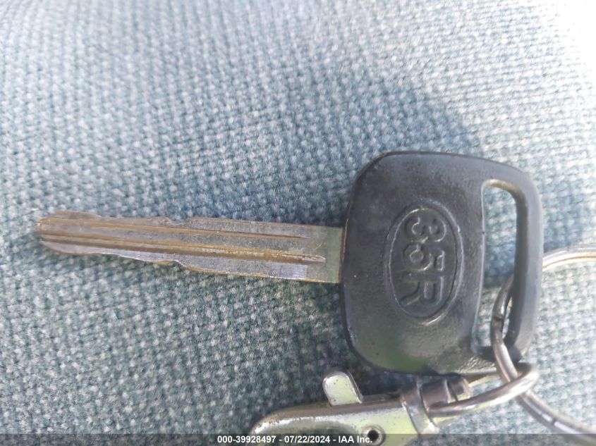 1992 Toyota Camry Le VIN: 4T1SK12E8NU153951 Lot: 39928497