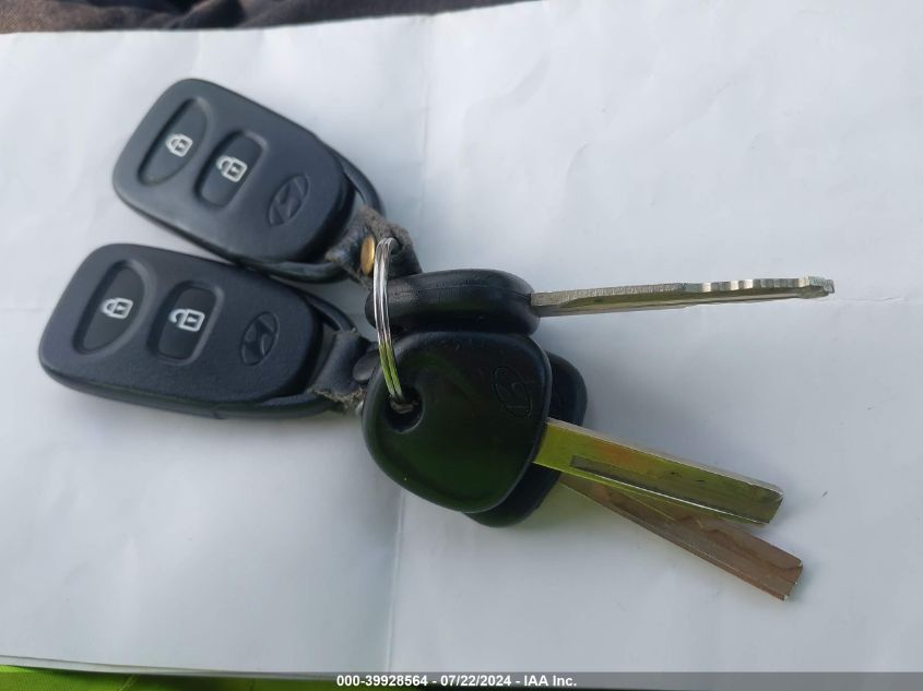 2014 Hyundai Accent Gs VIN: KMHCT5AE0EU197551 Lot: 39928564