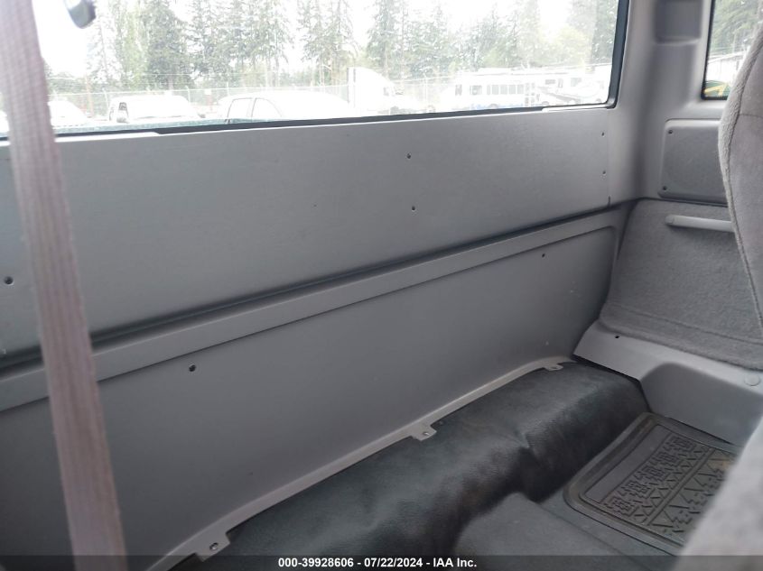 2000 Ford Ranger Xl/Xlt VIN: 1FTZR15V2YPB06993 Lot: 39928606