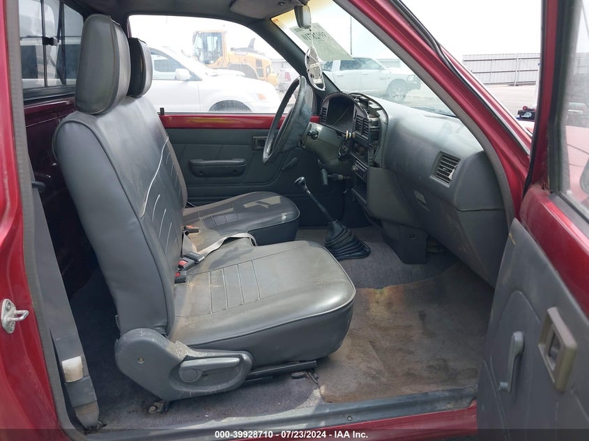 1992 Toyota Pickup 1/2 Ton Short Whlbase Stb VIN: 4TARN81A0NZ020682 Lot: 39928710