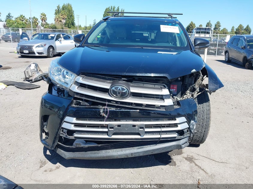 2018 TOYOTA HIGHLANDER XLE - 5TDJZRFH5JS856890