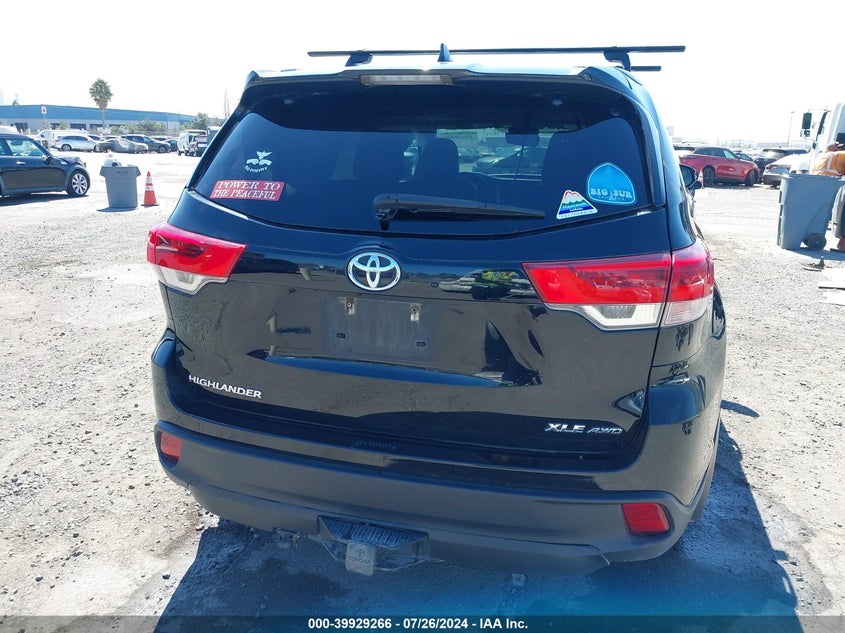 2018 TOYOTA HIGHLANDER XLE - 5TDJZRFH5JS856890