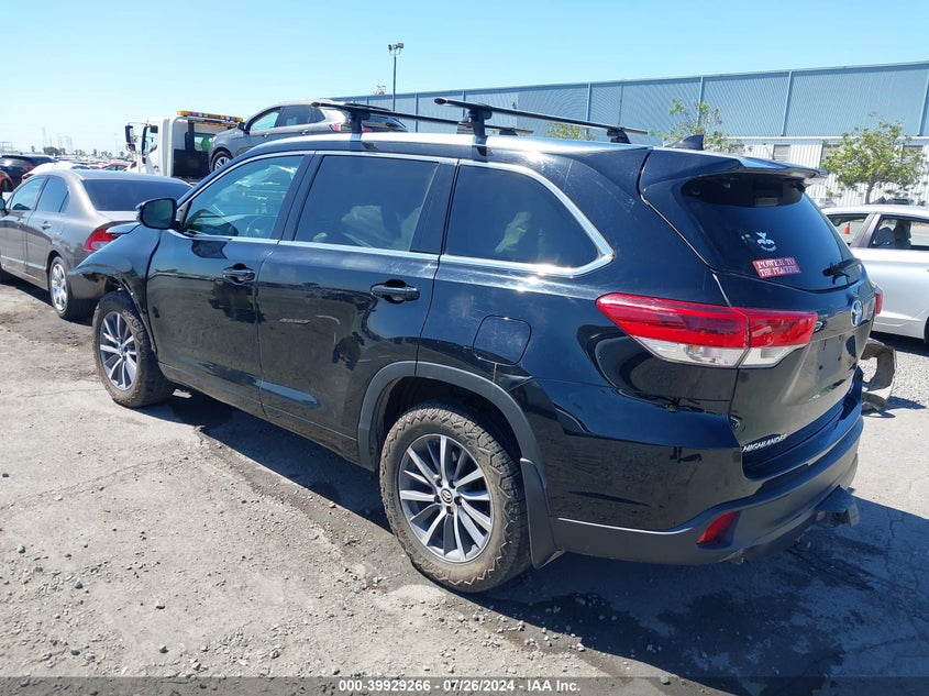 2018 TOYOTA HIGHLANDER XLE - 5TDJZRFH5JS856890