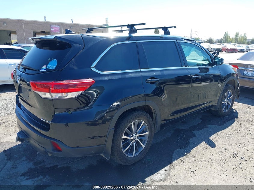 2018 TOYOTA HIGHLANDER XLE - 5TDJZRFH5JS856890