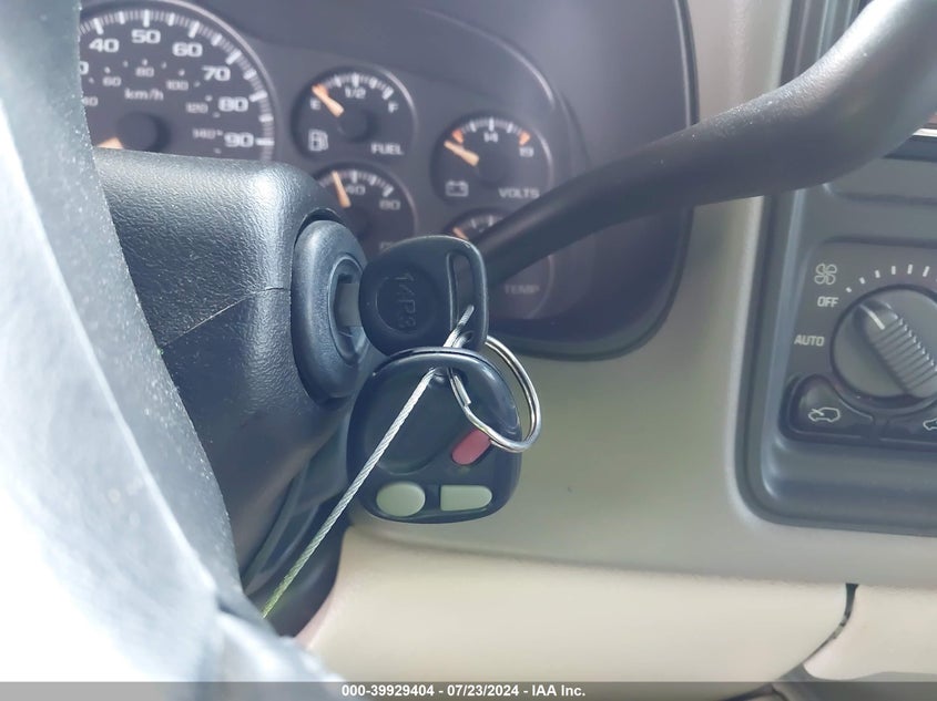 2002 Chevrolet Suburban 1500 Lt VIN: 1GNEC16T52J203457 Lot: 39929404