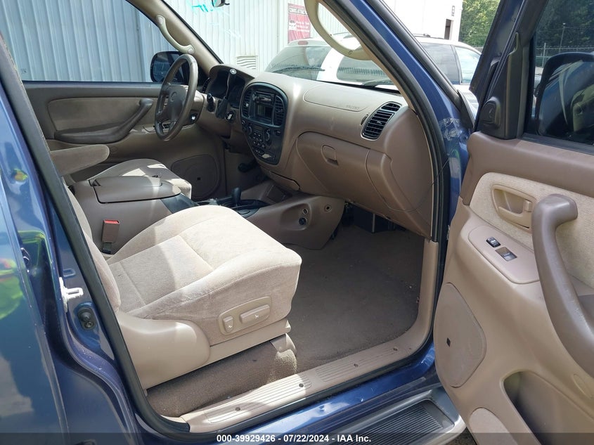2001 Toyota Sequoia Sr5 V8 VIN: 5TDBT44A61S018673 Lot: 39929426