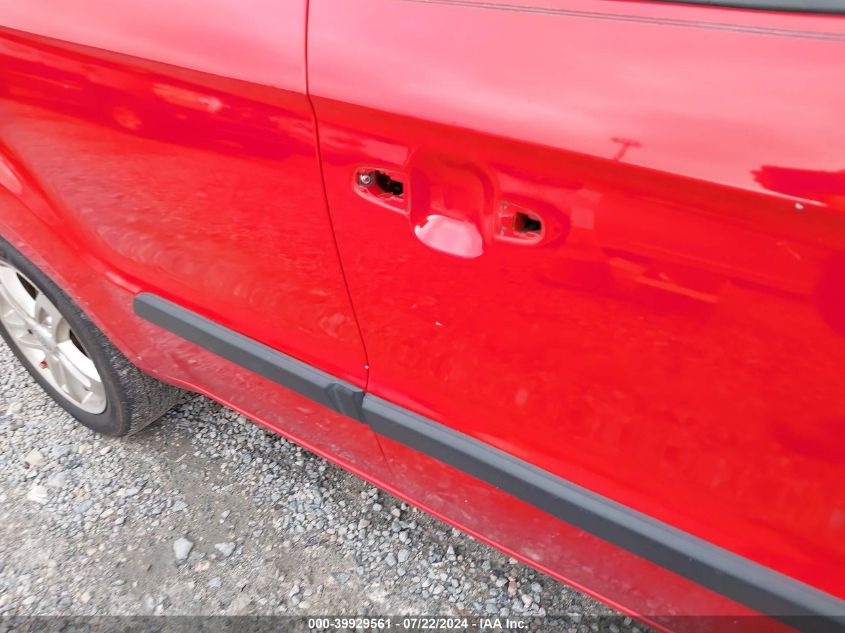 2011 Kia Soul + VIN: KNDJT2A28B7240172 Lot: 39929561