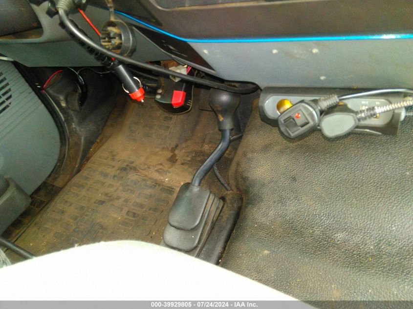 2011 Ford F-350 Chassis Xl VIN: 1FDBF3F68BEC71233 Lot: 39929805