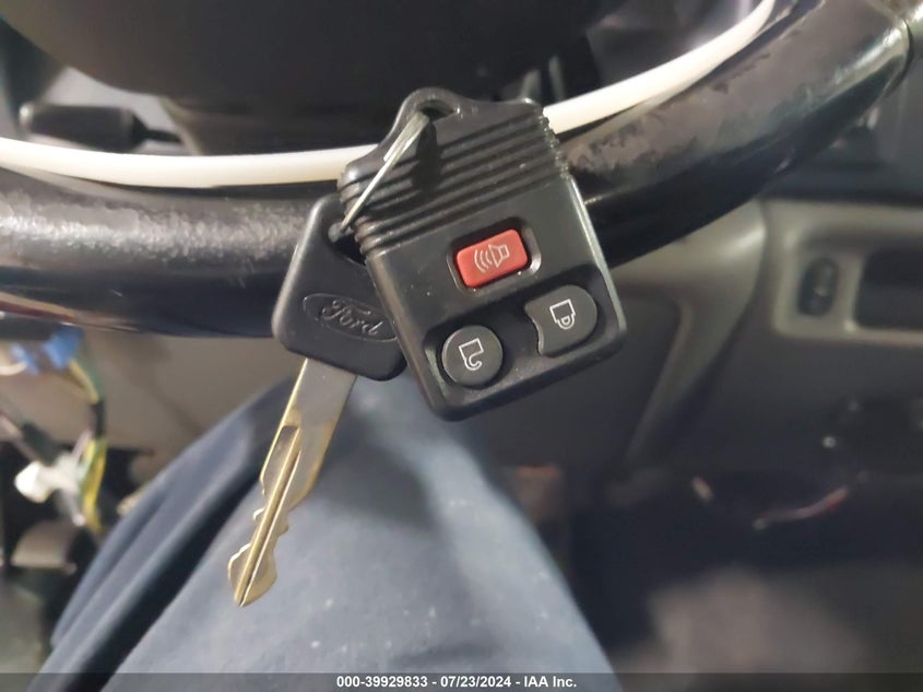 2003 Ford F-250 Lariat/Xl/Xlt VIN: 1FTNX21P83ED31151 Lot: 39929833