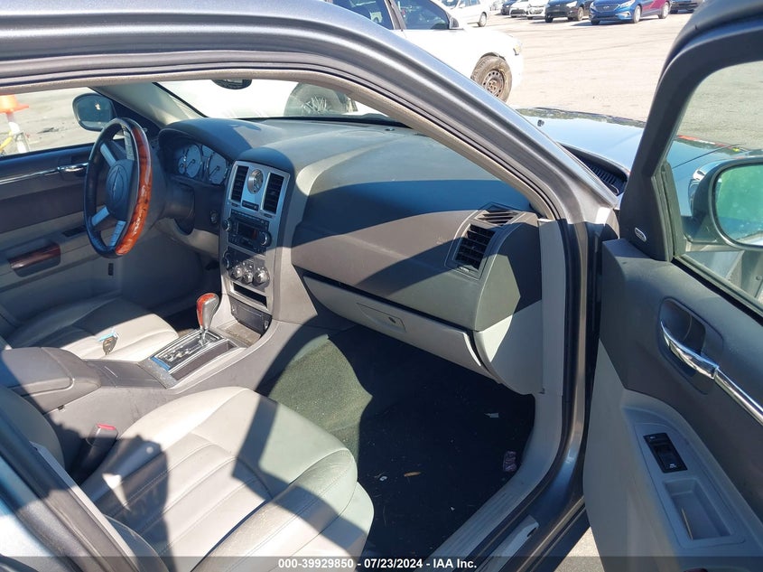 2006 Chrysler 300C VIN: 2C3KA63H26H212630 Lot: 39929850